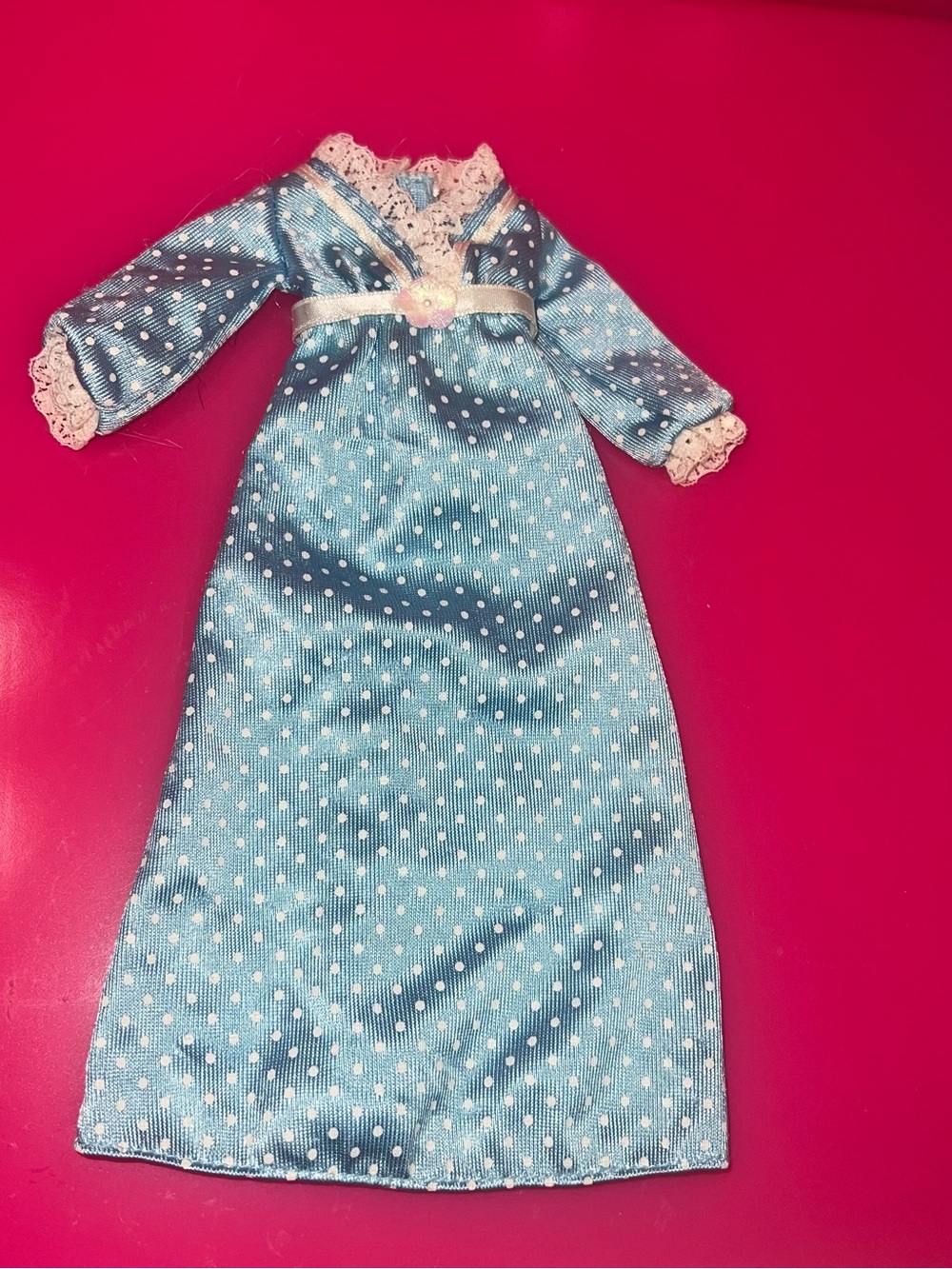 Barbie Fashion Avenue blue polka-dot nightgown Vintage 1996